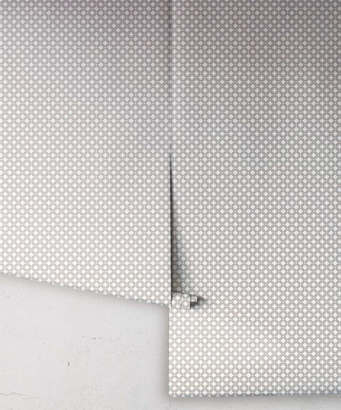 Hudson Wallpaper • Dianne Bergeron • Putty • Roll