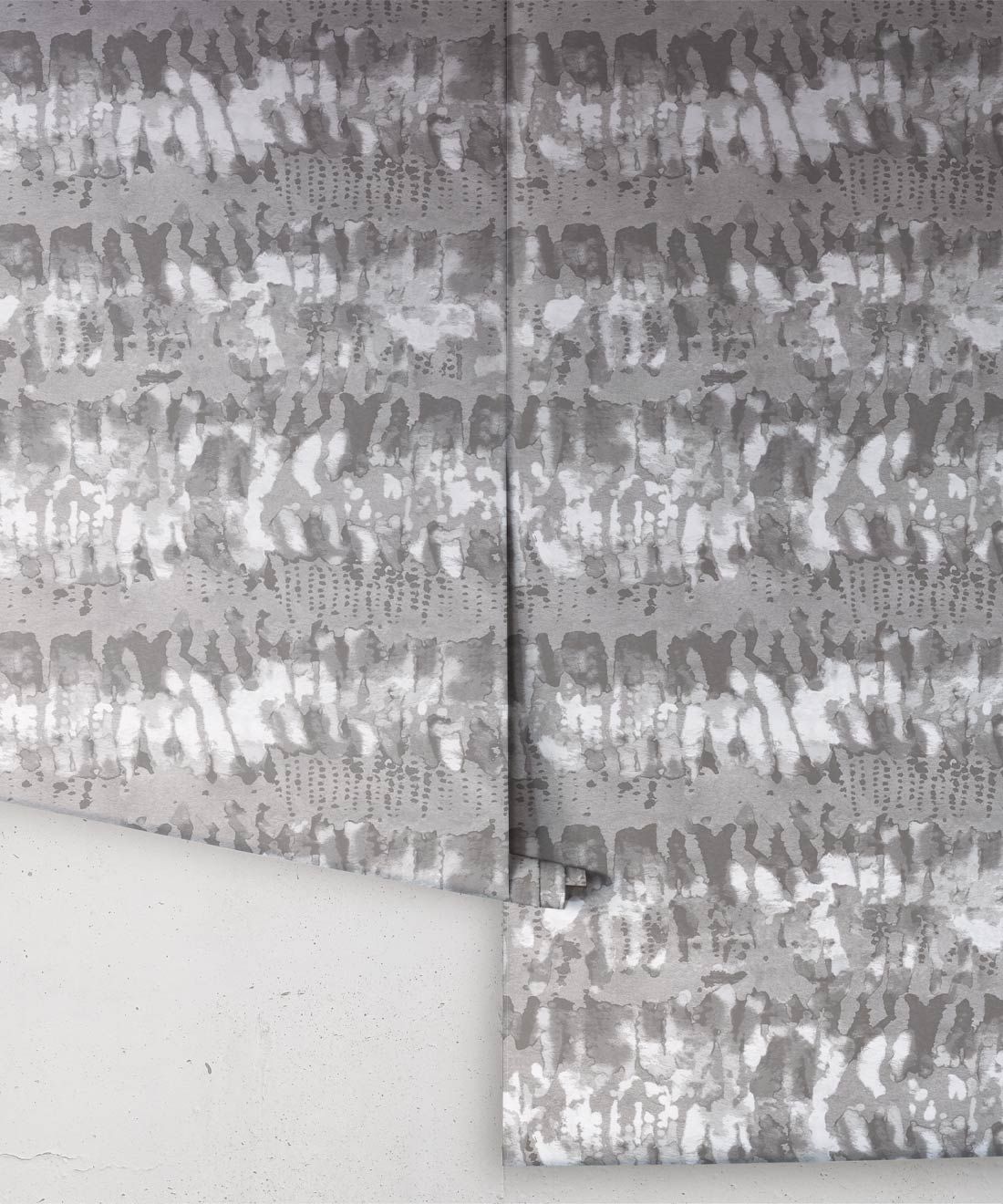 Tae Wallpaper • Shibori • Silver • Rolls