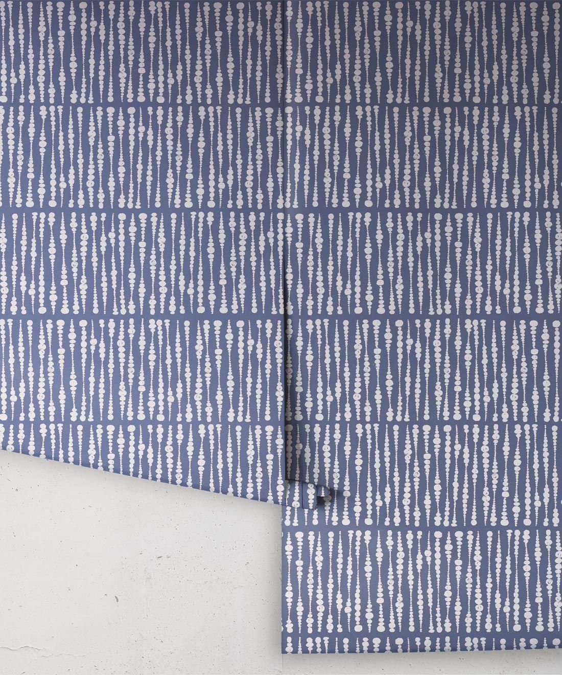 Cercles Deux Wallpaper • Snow Navy • Rolls