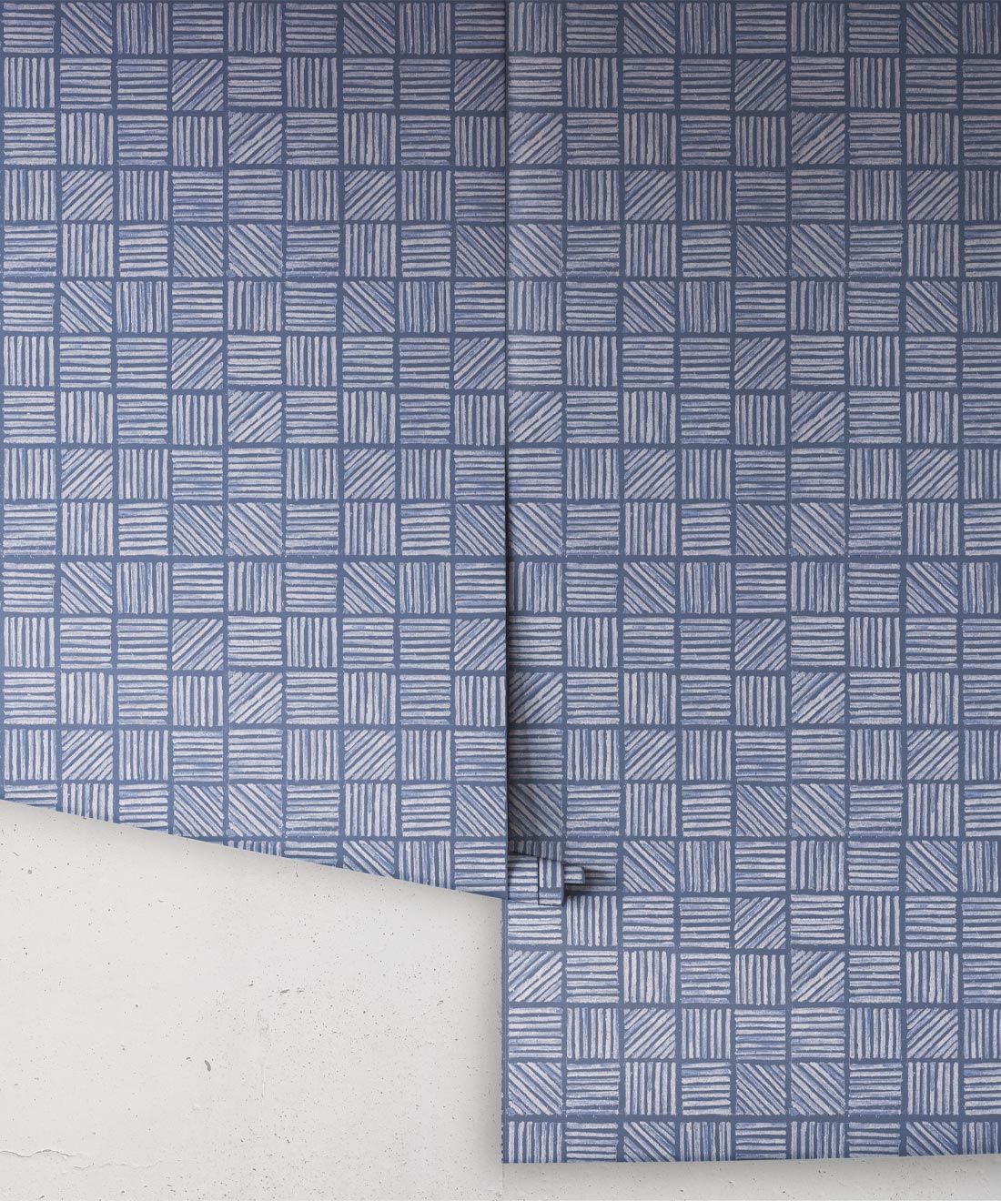 Lignes Deux Wallpaper • Blue Navy • Rolls