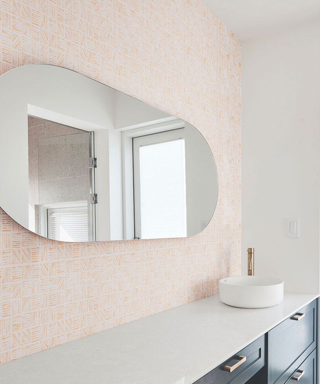 Lignes Deux Wallpaper • Sienna Light Beige • Insitu Bathroom