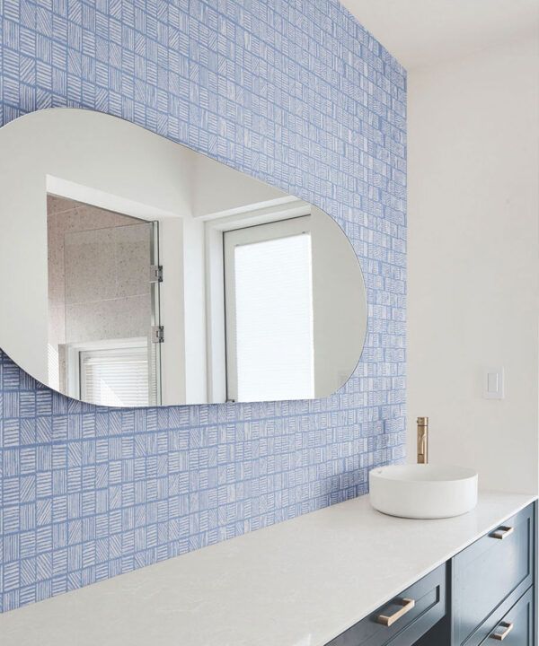 Lignes Deux Wallpaper • Blue Navy • Bathroom Insitu