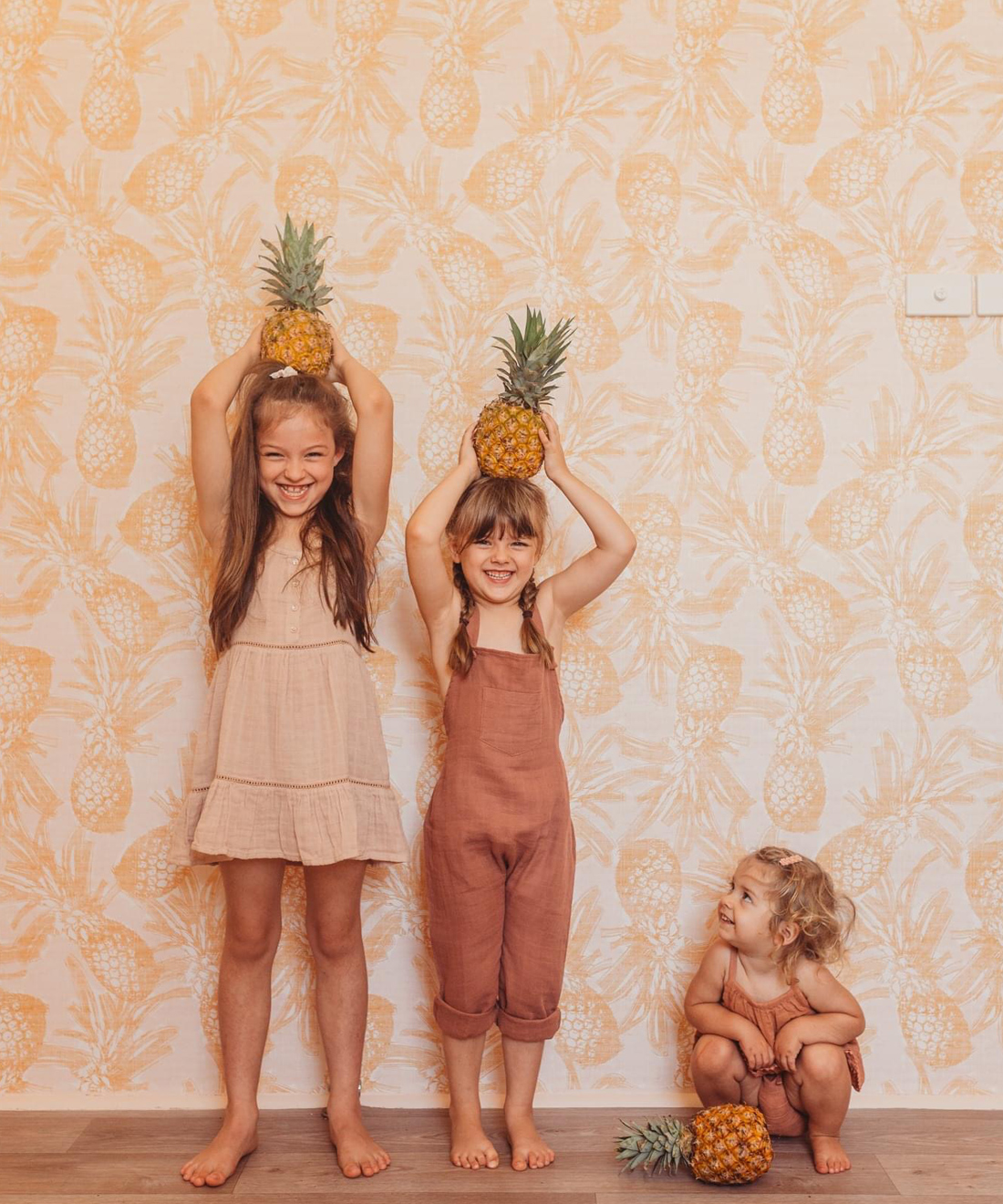 Calypso Wallpaper • Elle Rampling • Summer Wallpaper