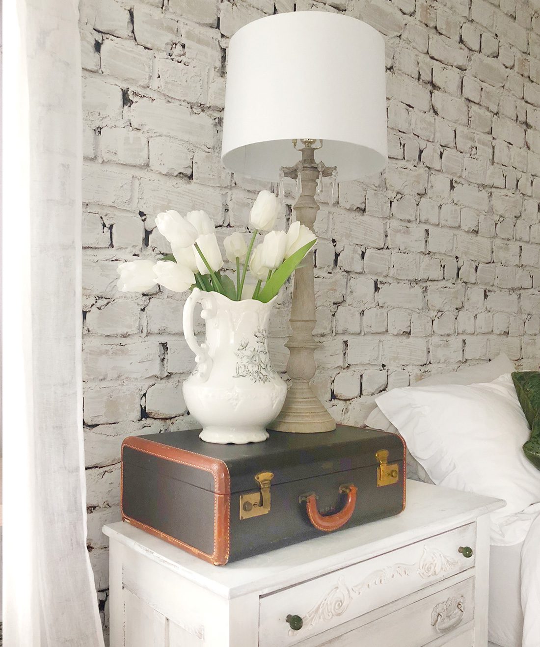 Whitewashed Bricks