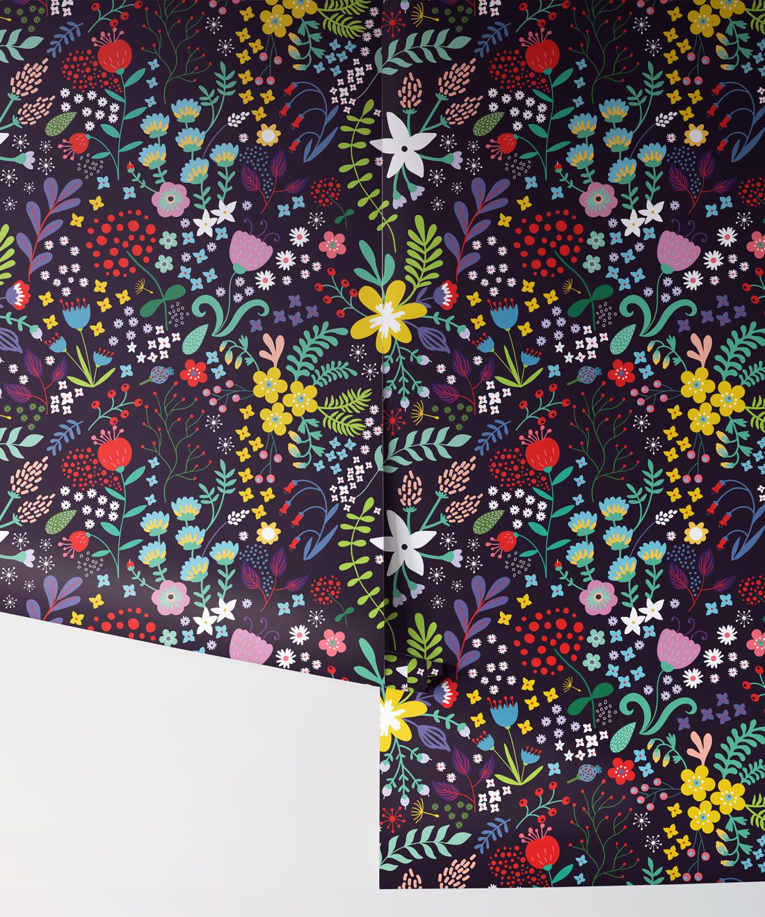 Friday floral is a modern floral wallpaper