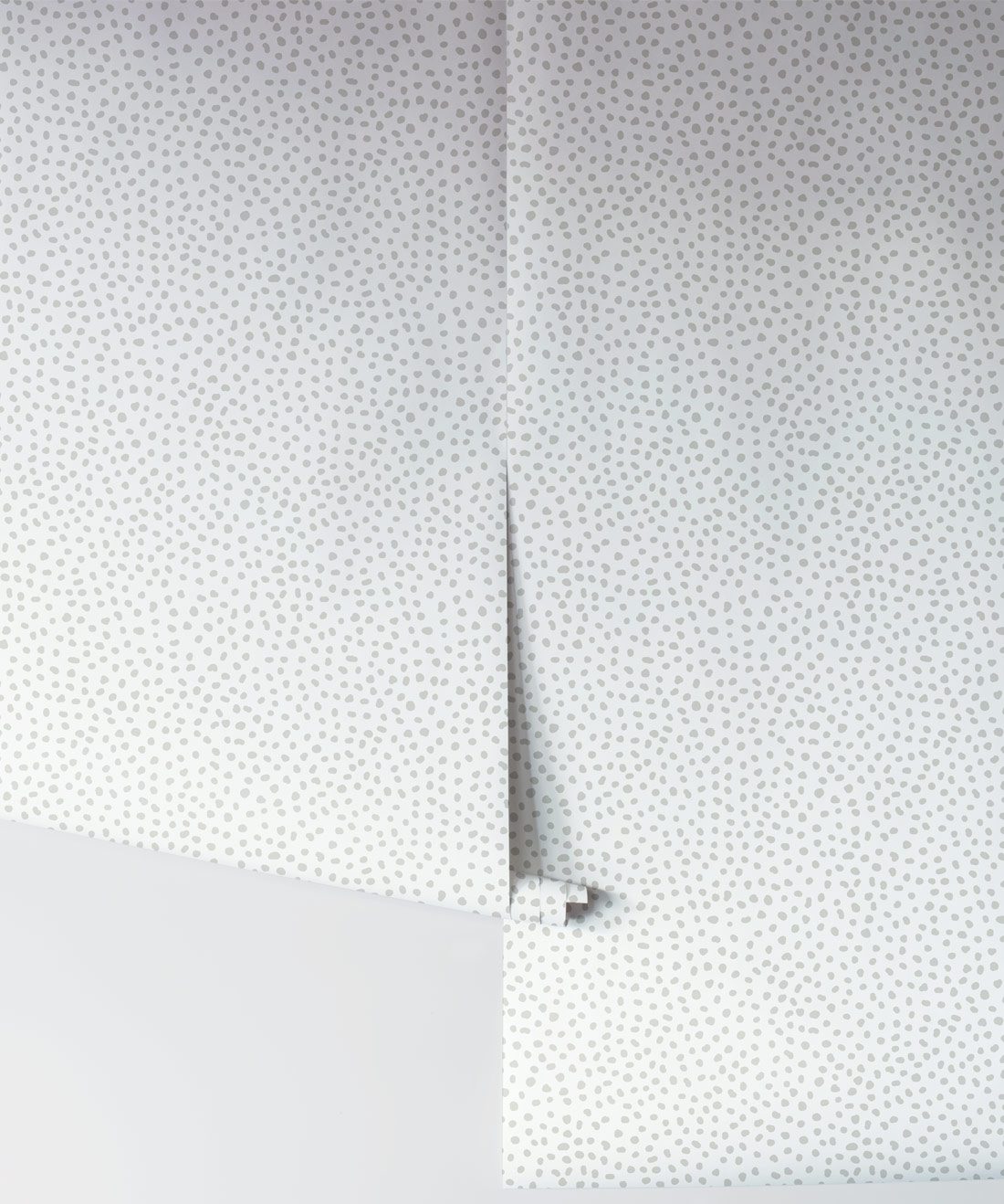Huddy's Dots • Grey • Spotted Wallpaper • Roll