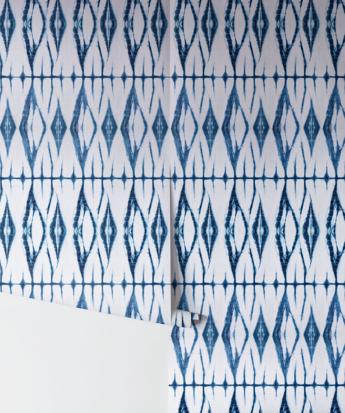 Diamonds Indigo Wallpaper