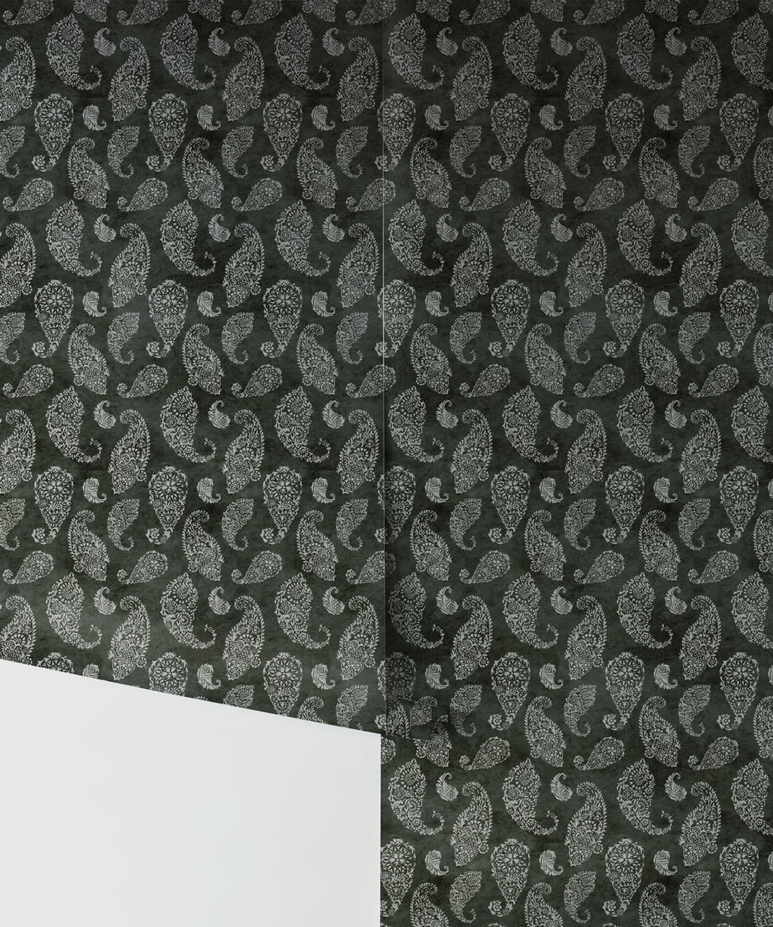Paisley Wallpaper - Image 5