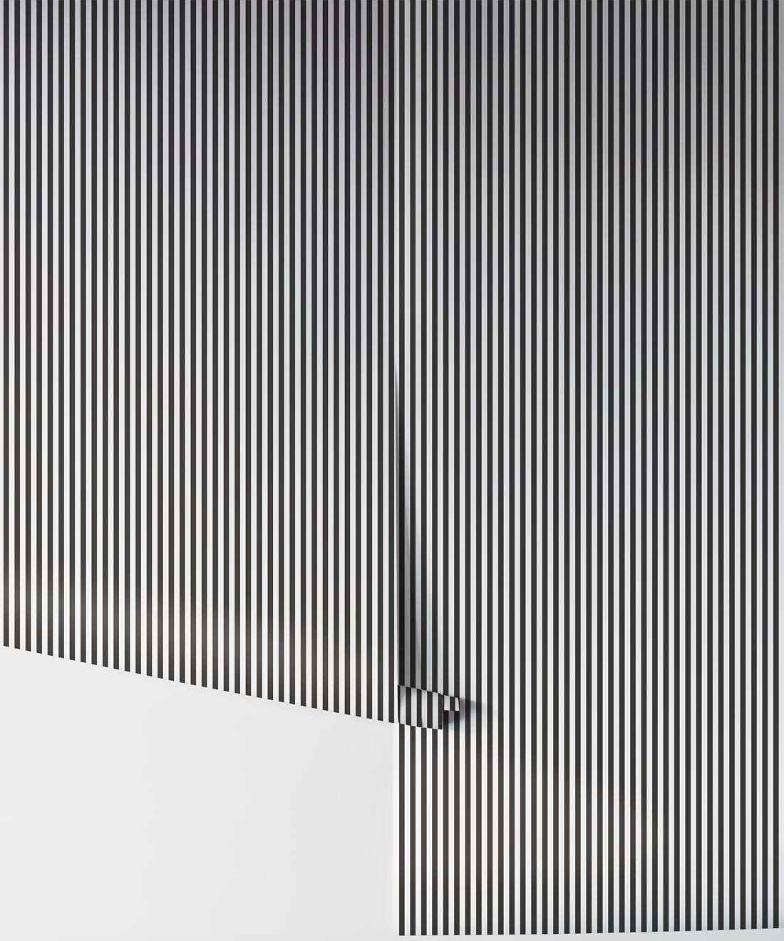 Candy Stripe Wallpaper - Image 10