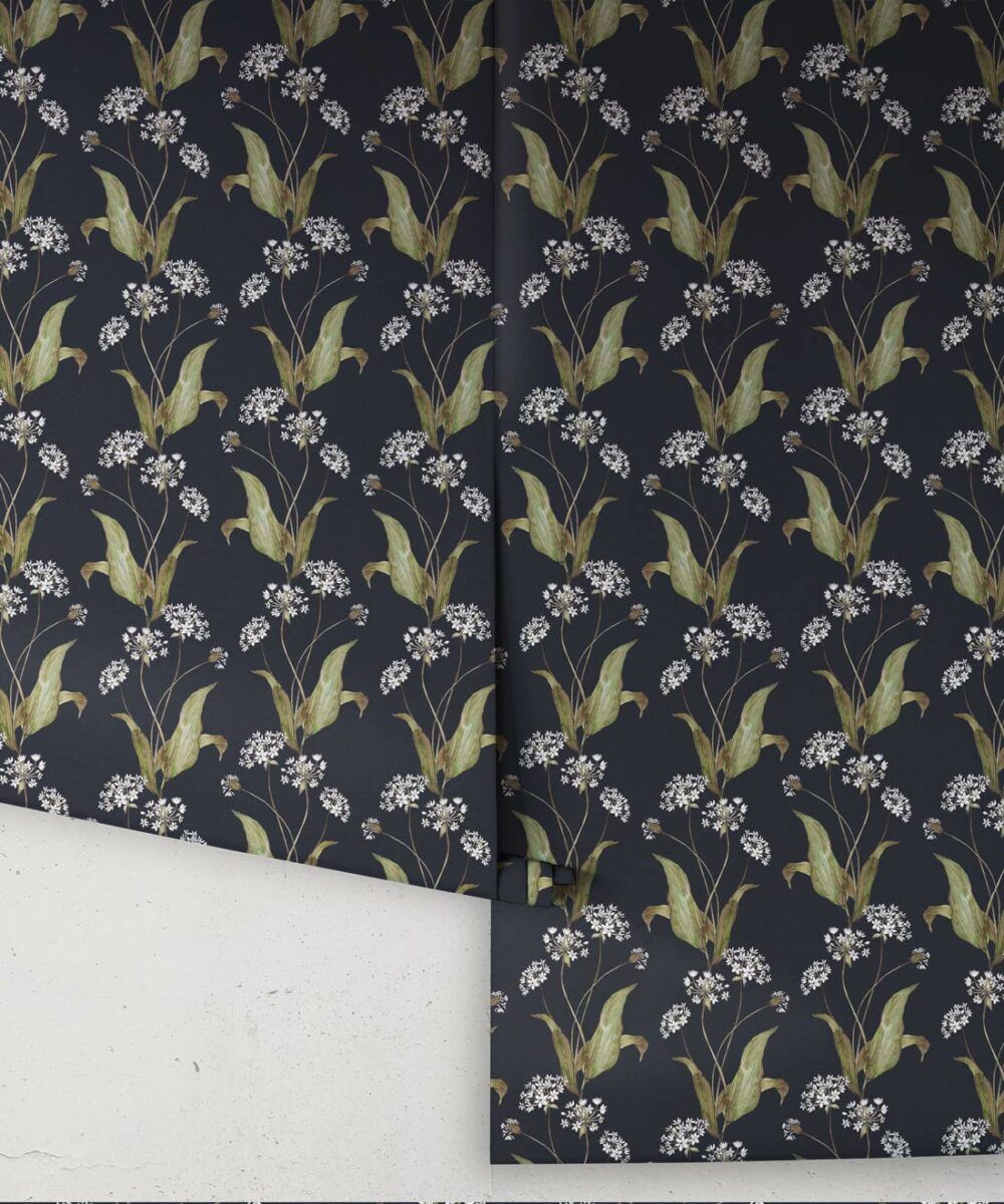 Wild Garlic Wallpaper • Vintage Style Wallpaper • Milton & King