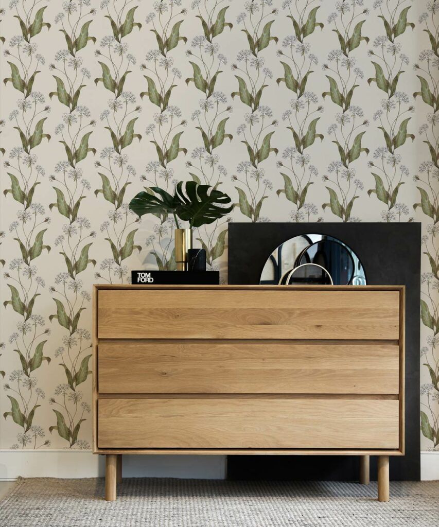 Wild Garlic Wallpaper • Vintage Style Wallpaper • Milton & King