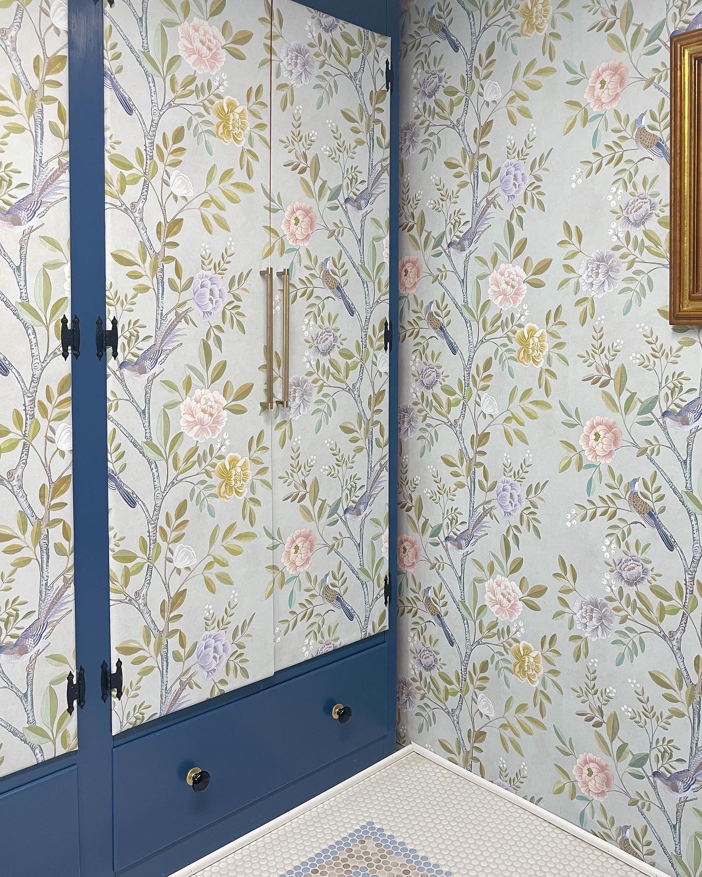 Laundry Room Wallpaper • Chinoiserie Wallpaper • Mehr Niazi • Blue Orchid living • Laundry Room Doors