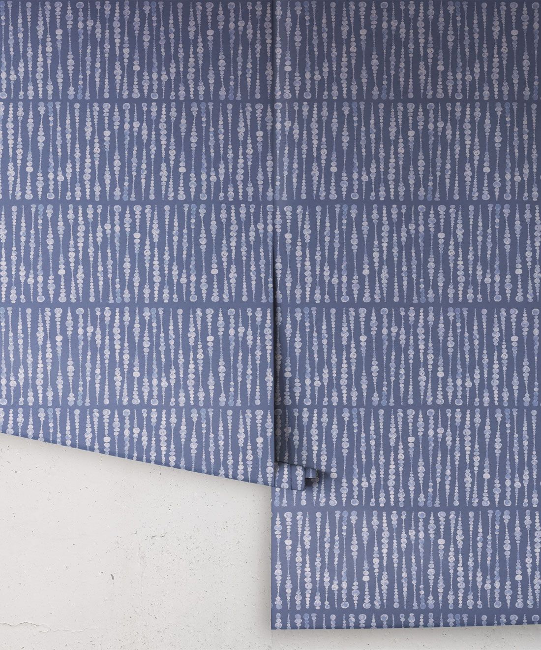 Cercles Deux Wallpaper • Blue Navy • Rolls