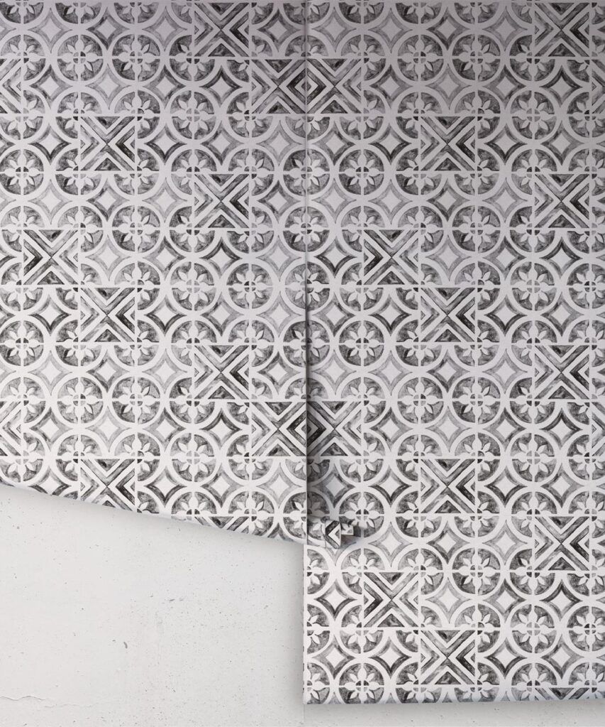Pétales Trois Wallpaper • Watercolor Tile • Milton & King USA
