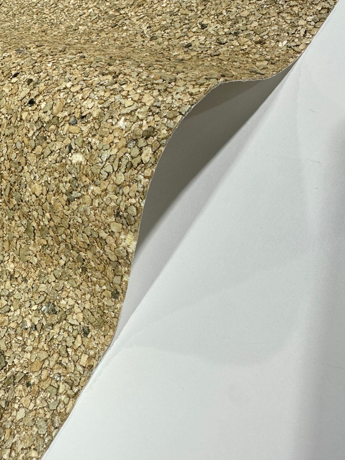 Pebble Mica Wallpaper • Sand • Ripple