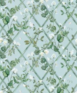 Petite Climbing Sweet Pea Wallpaper • Light Provence • Swatch