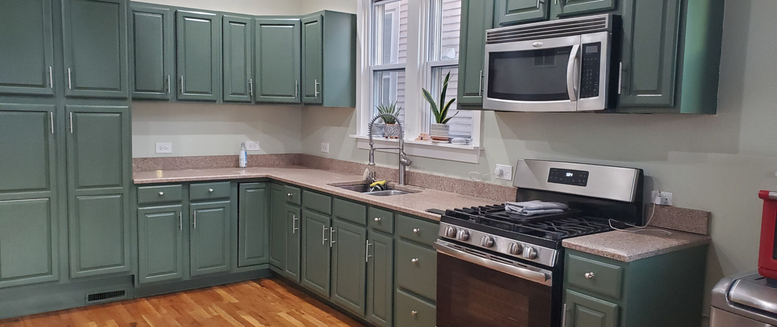 Wolf Paint and Decorative Walls • Kitchen