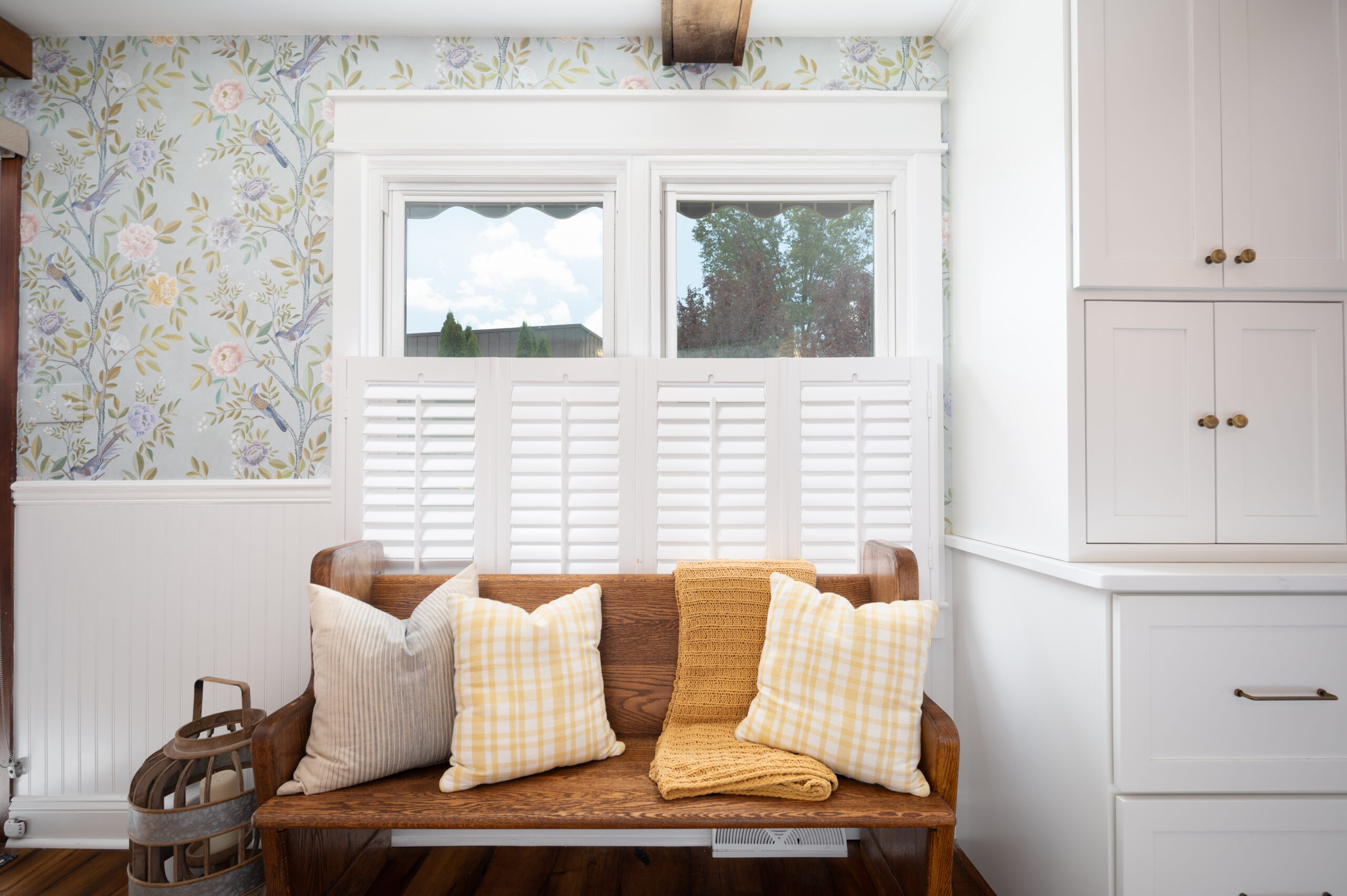 Chinoiserie Wallpaper from Yorklyn Home