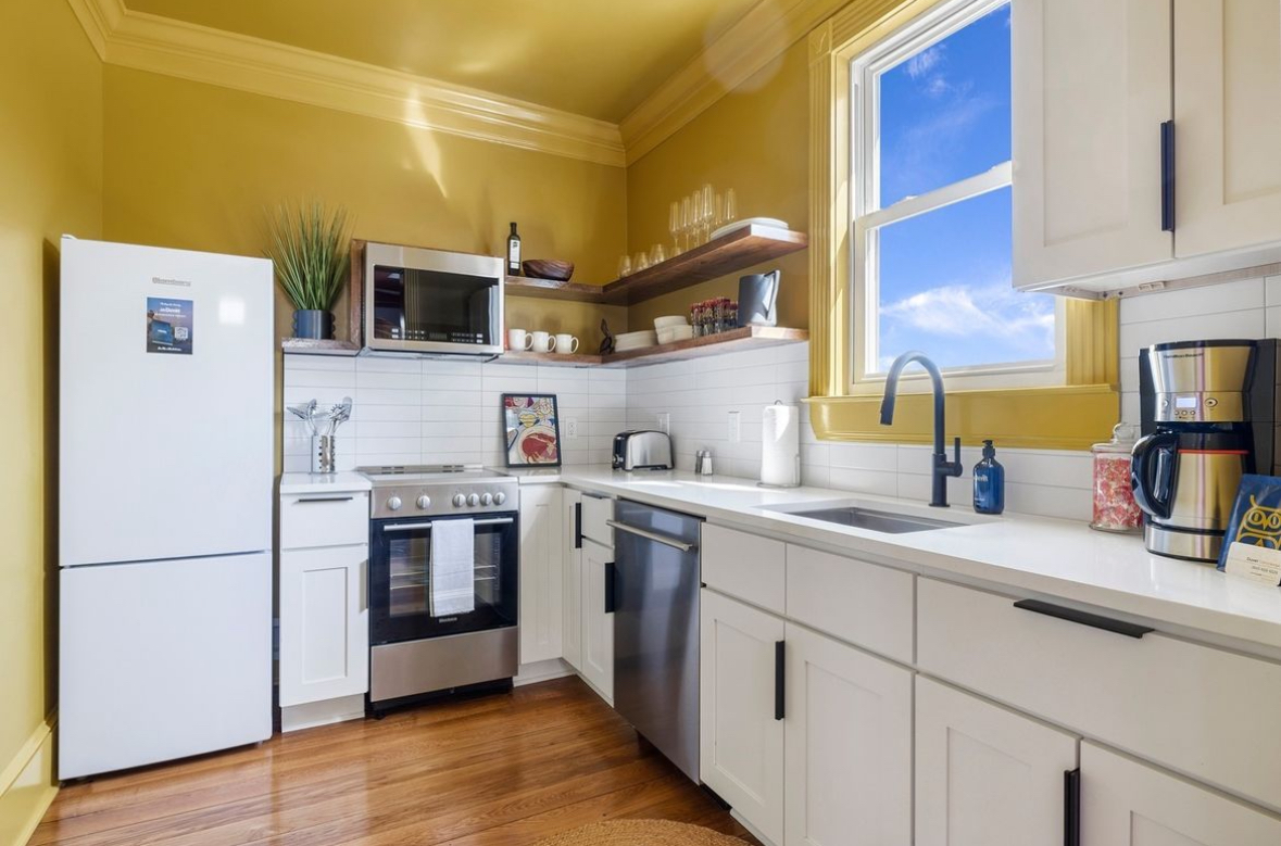 Montague Suites • The Contemporary • Cityvolve • Jamee Haley • Charlton, South Carolina • Kitchen