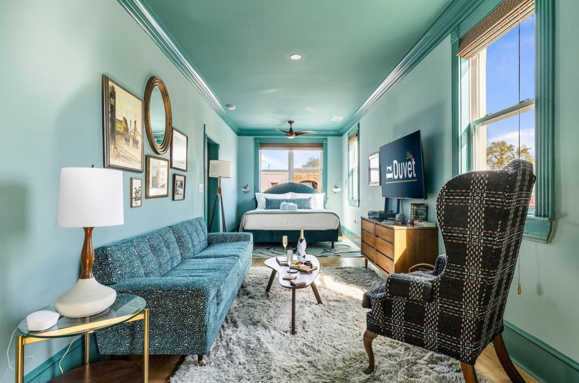 Montague Suites • The Mid Mod • Cityvolve • Jamee Haley • Charlton, South Carolina • Living Room