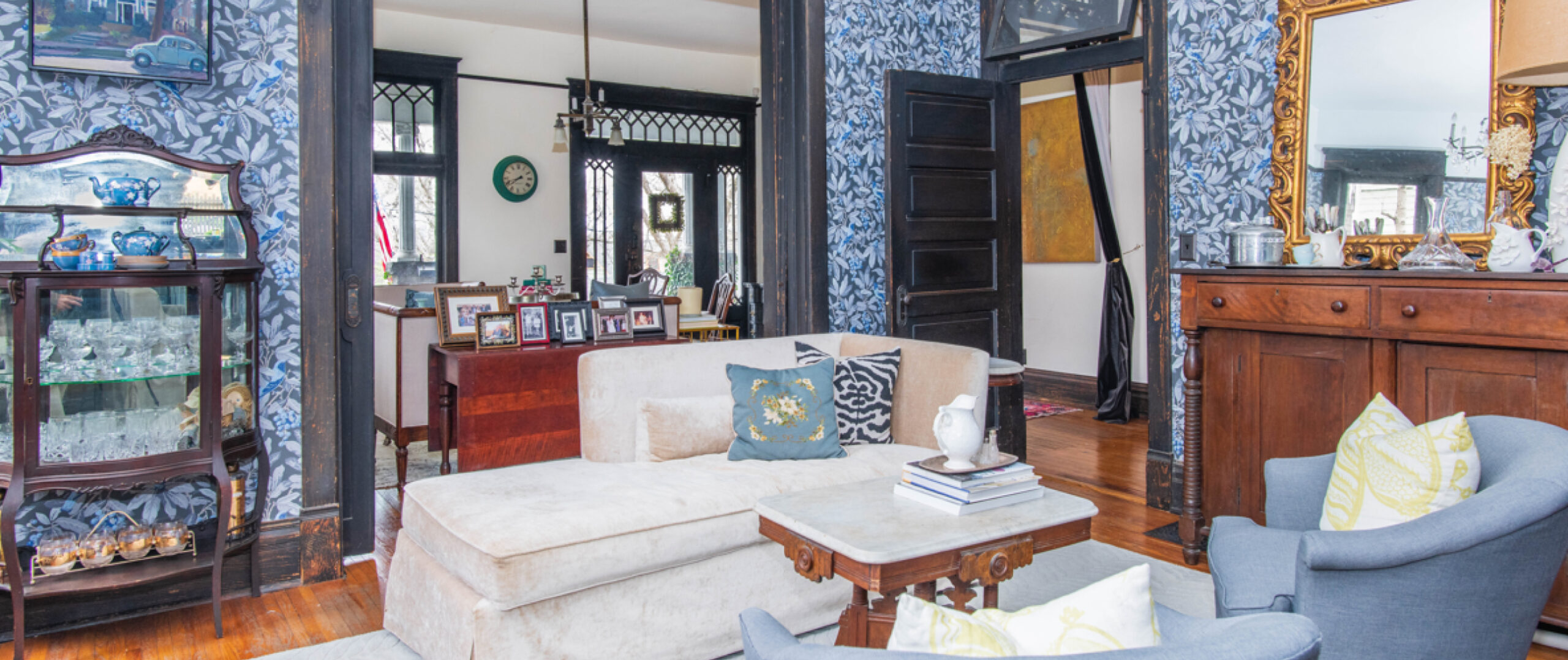 Kristi Krauss Home • Blue living room • Landscape