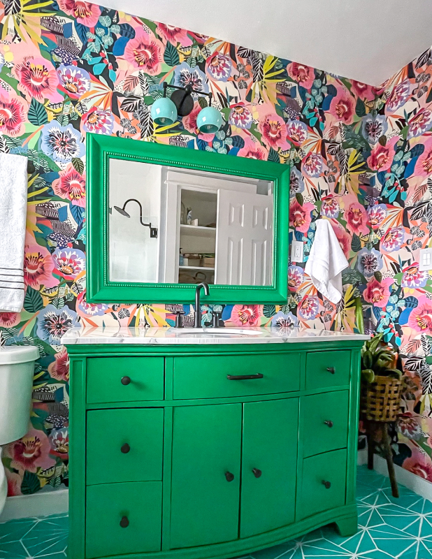 Summer Garden Wallpaper • Amber Oliver Column Size