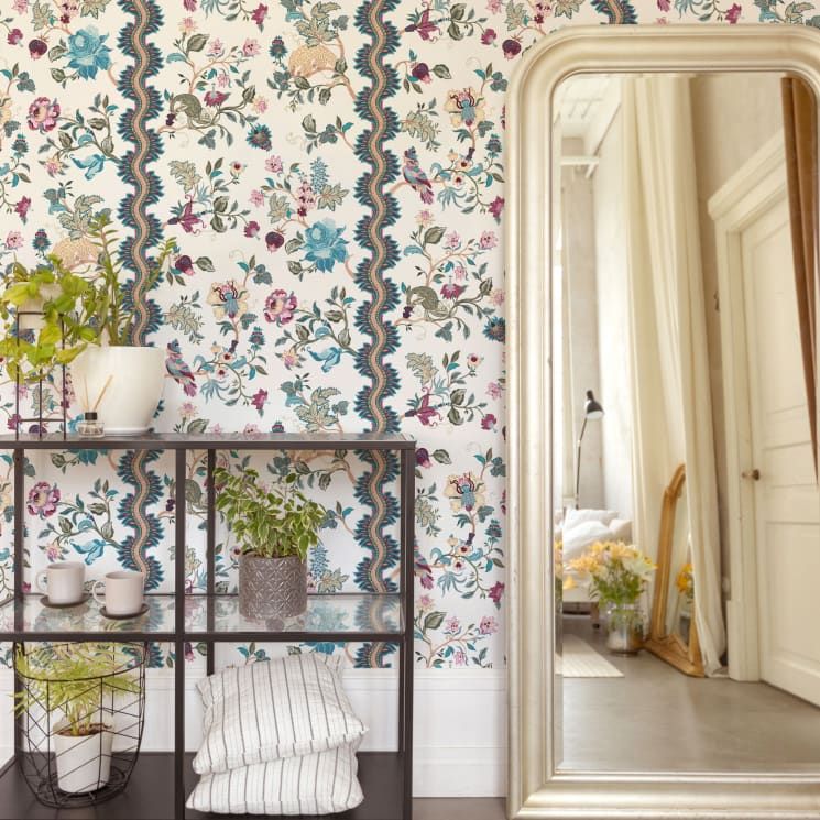 Fantasia Wilds Wallpaper - Iryna Ruggeri - Lookbook Gallery -Colorway: White - Insitu