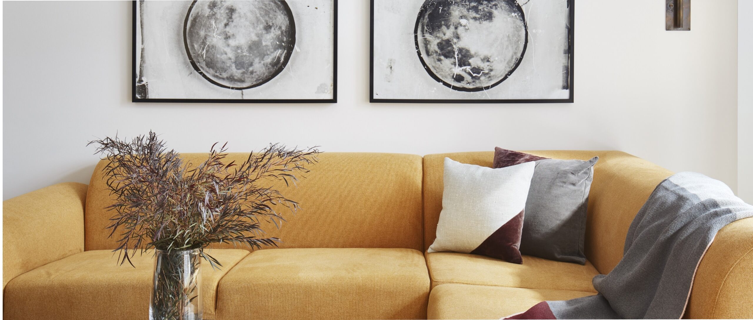 Searl Lamaster Howe modern living room