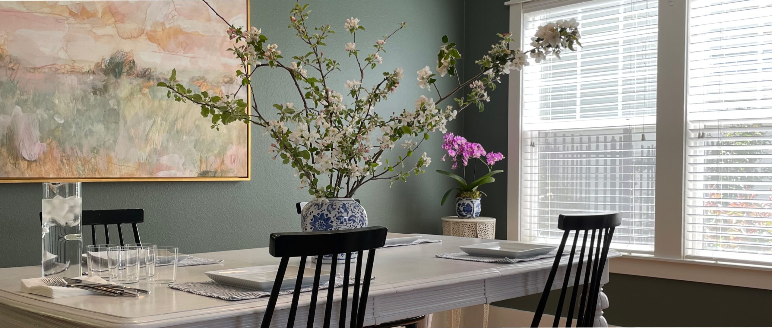 Studio Flora Interiors & Décor green dining room