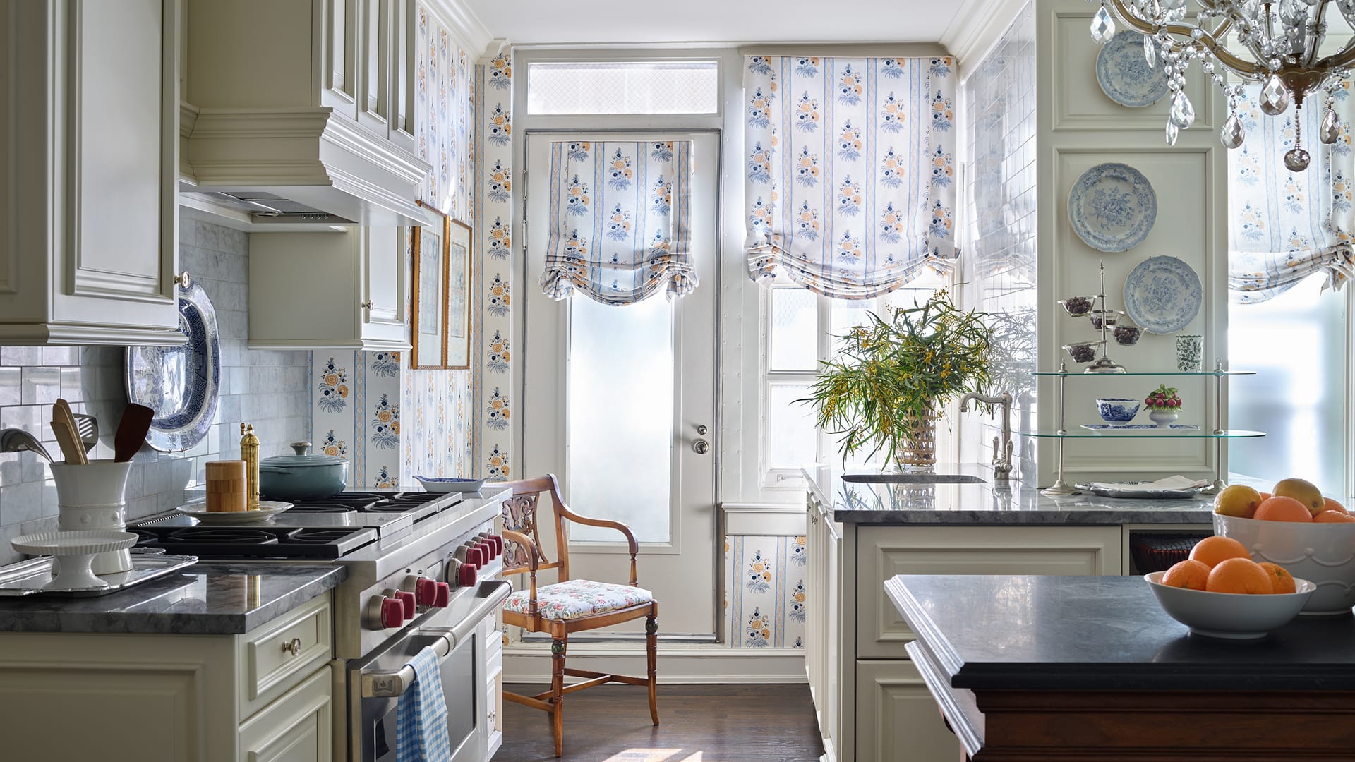 The Tailored Garden - Kim Scodro Wallpaper and Fabric Collection - Collection Page - Gallery - Salomone Wallpaper Insitu